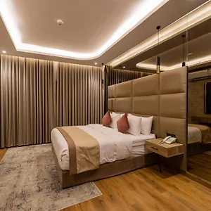 https://al-mutab-suites-altaawoen.hotelsriyadh.net